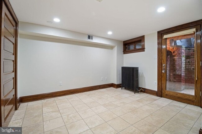 Building Photo - 1120 East Capitol St NE