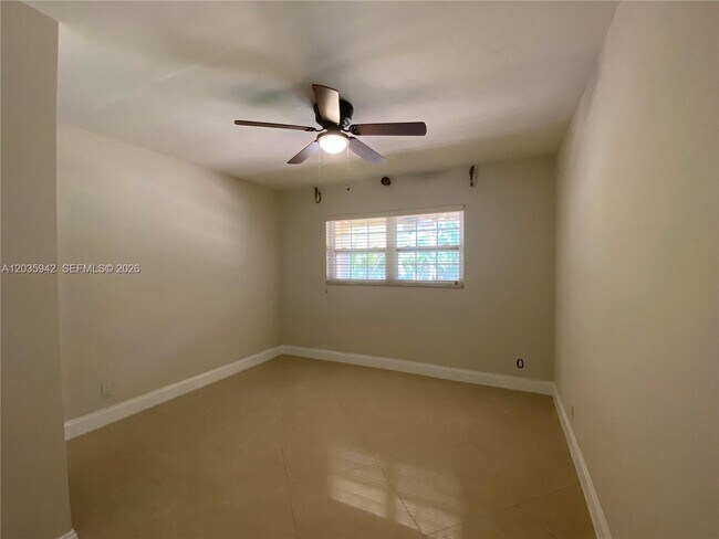 Building Photo - 490 Bonaventure Blvd