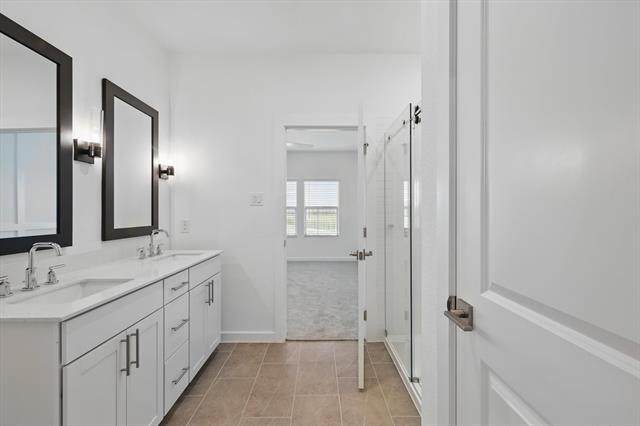Building Photo - 2238 Maple Rdg Dr