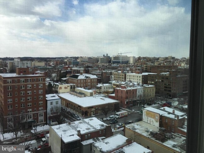 Building Photo - 1615 Q St NW