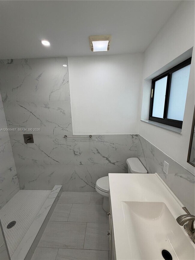 Building Photo - 4361 SW 97th Ct
