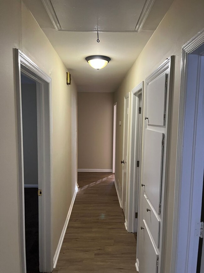 Building Photo - **UPCOMING**3 bedroom / 2 bathroom Home fo...