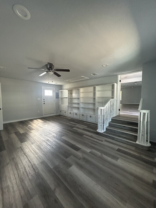 Building Photo - 1208 Alexander St