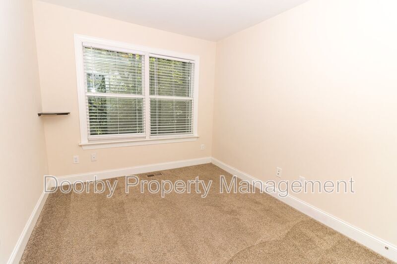 Building Photo - 1205 Worthington St