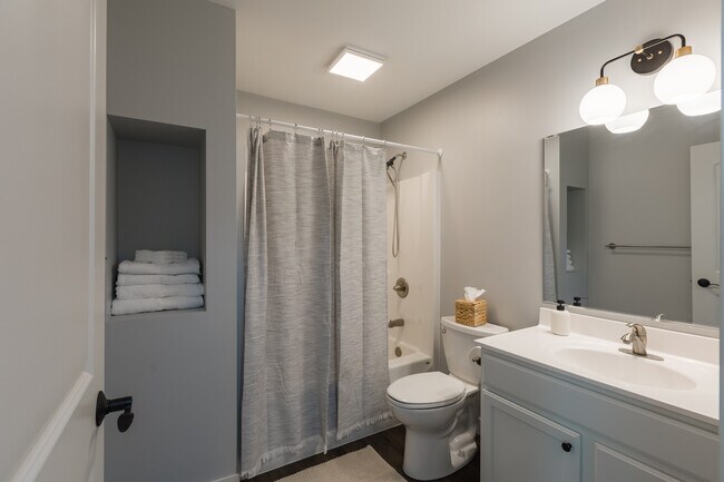 Building Photo - 3062 Barrington Pl