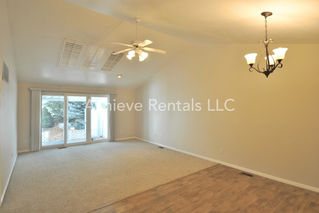 Building Photo - 637 E 950 S