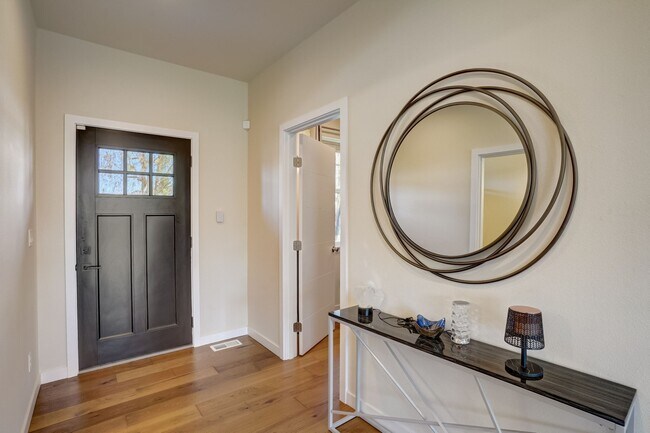 Building Photo - 124 Homer Ave SW