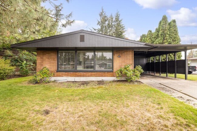 Building Photo - 3011 W Dalke Ave