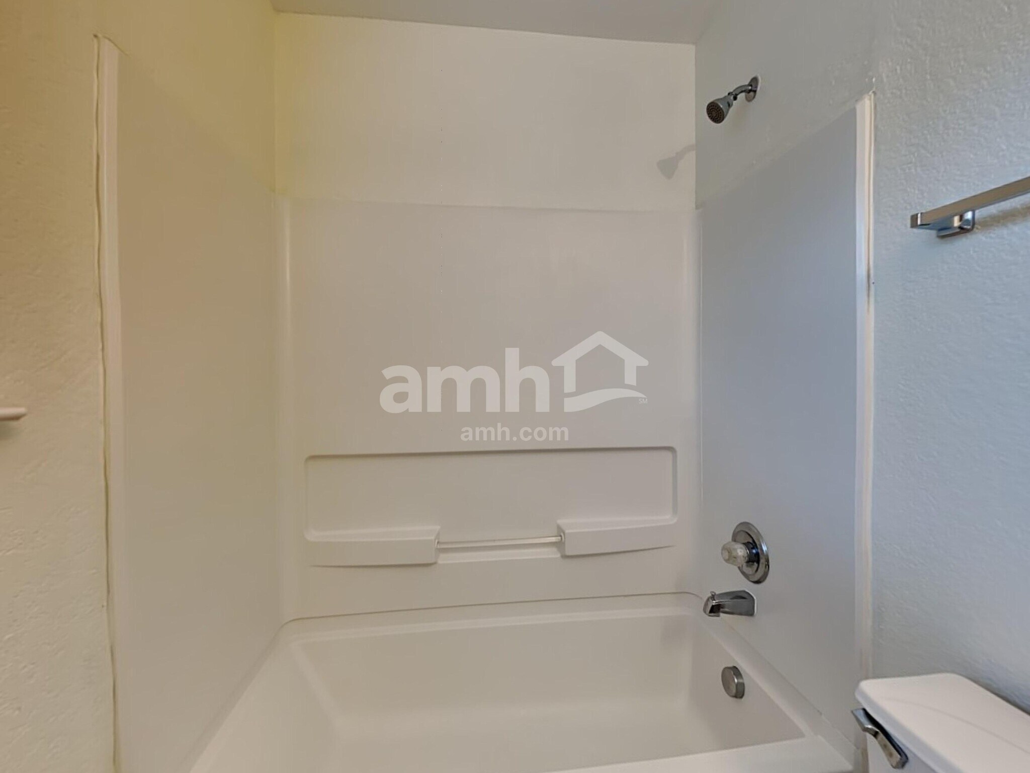 Building Photo - 825 Barrel Point