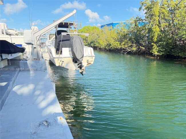 Building Photo - 212 Orchid St