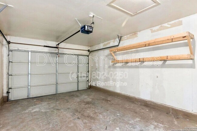 Building Photo - 9211 De Frene