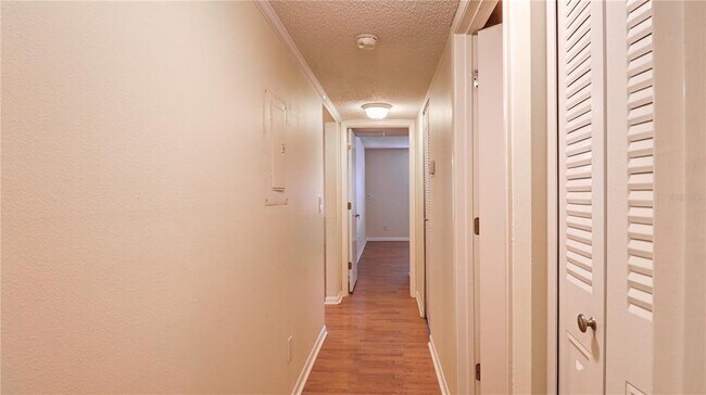 Building Photo - 3399 Mermoor Dr