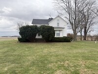 Building Photo - 4790 Lancaster Thornville Rd NE