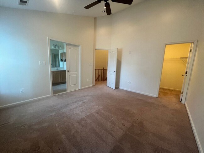 Building Photo - Updated 3 Bedroom Townhome in Upper Marlboro!