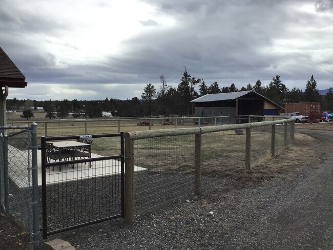 Building Photo - For Rent: Fully Furnished Barndominium downstairs unit 1 bedroom 1 bath on a Tumalo Ranch