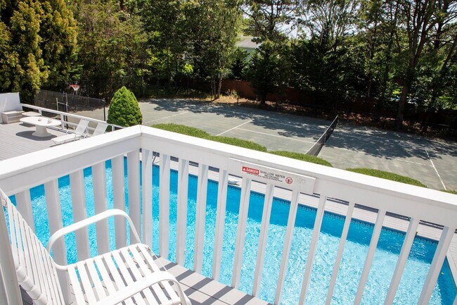 Building Photo - 5 Cedarfield Ln