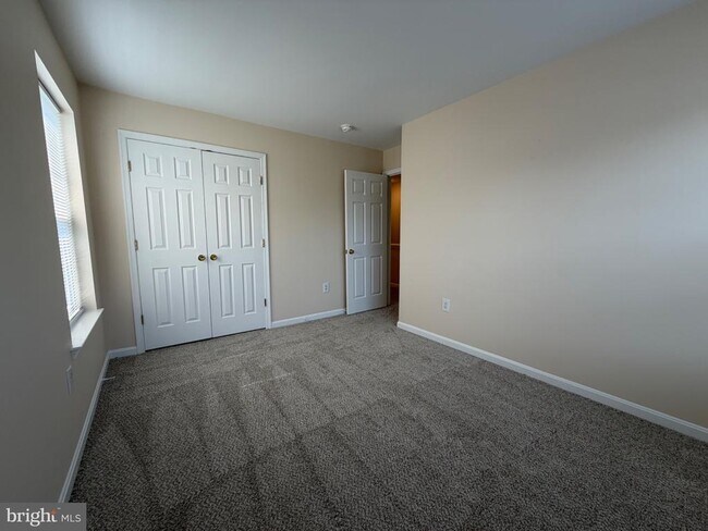 Building Photo - 359 Snyder Ln