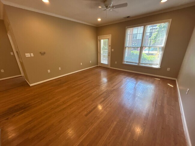 Building Photo - 1 Bedroom | 1.5 Bathroom Ground Level Rale...