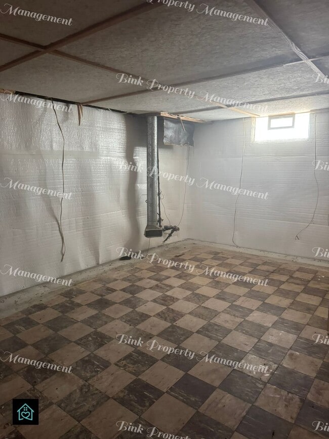 Building Photo - 2313 Copeman Blvd