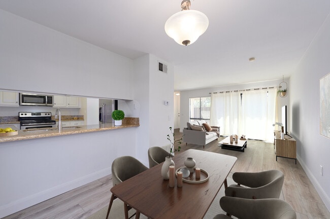 Building Photo - 28955 Oak Creek Ln