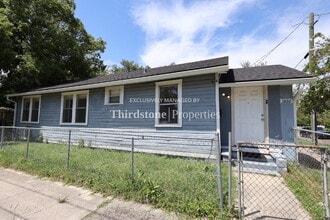 Building Photo - 1502 Fairfax St