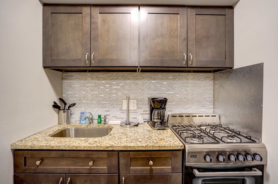 Building Photo - 407 S 94th Pl