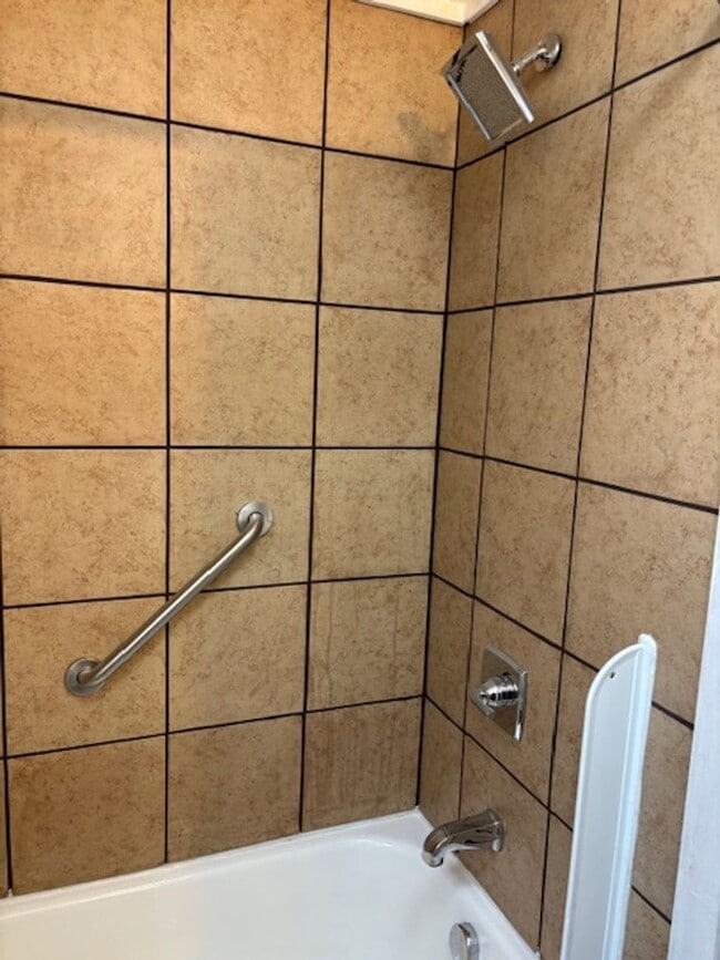 Building Photo - 1468 Hoyt St