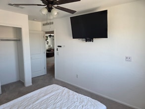 Building Photo - 6914 Feather Hl St