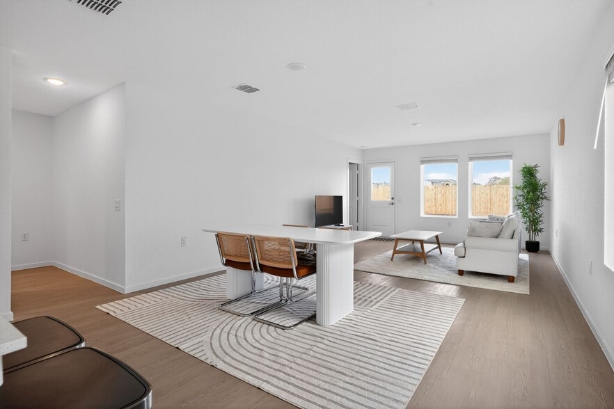 Building Photo - 1451 Neria Loop