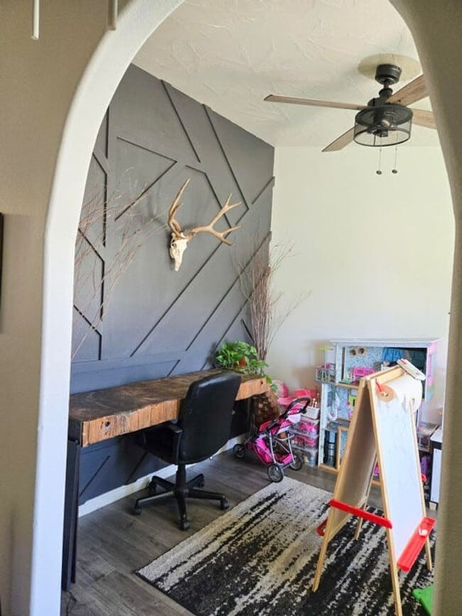 Building Photo - Charming 3 Bed, 2 Bath Home in Quiet Cul-d...
