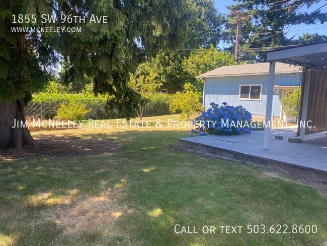 Building Photo - 1855 SW 96th Ave