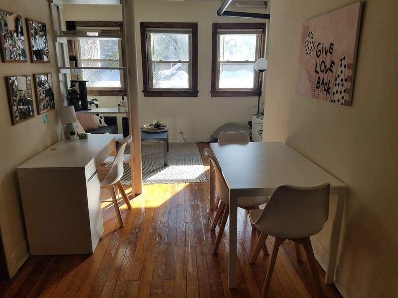 Dining Area - 1228 W Columbia Ave