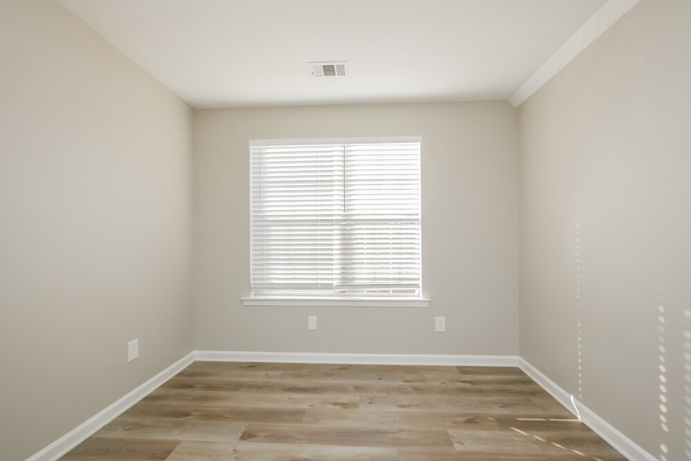 Building Photo - 846 Crabtree Ct