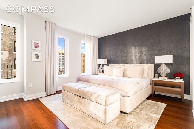 Building Photo - 230 W 78th St