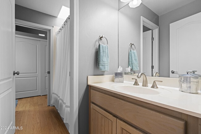 Building Photo - 7705 E Doubletree Ranch Rd