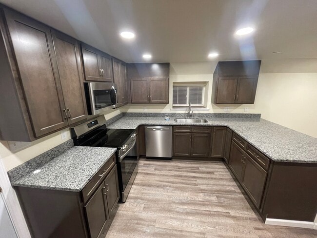 Building Photo - 2600 Duanesburg Rd