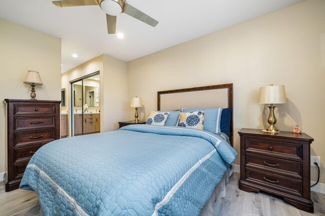 Building Photo - 255 Vía Rengo