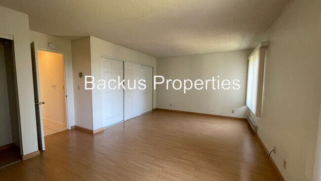 Building Photo - 18725 Vasquez Ct