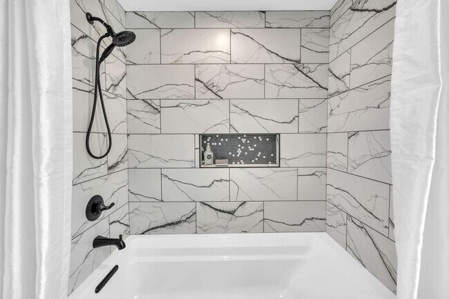 Building Photo - Beautiful Remodeled Ranch House in Madison