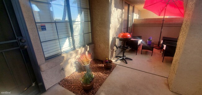 Building Photo - 2 br, 1 bath Condo - 700 East Mesquite Cir...