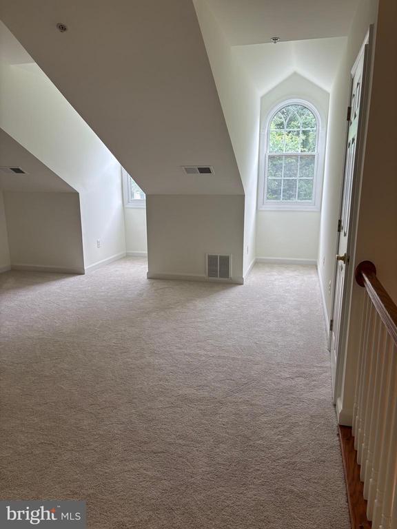 Building Photo - 8894 Ashgrove House Ln