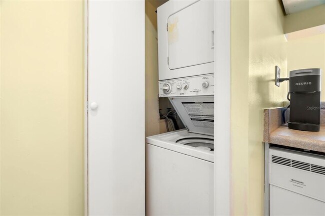 Building Photo - 412 Moorings Cove Dr