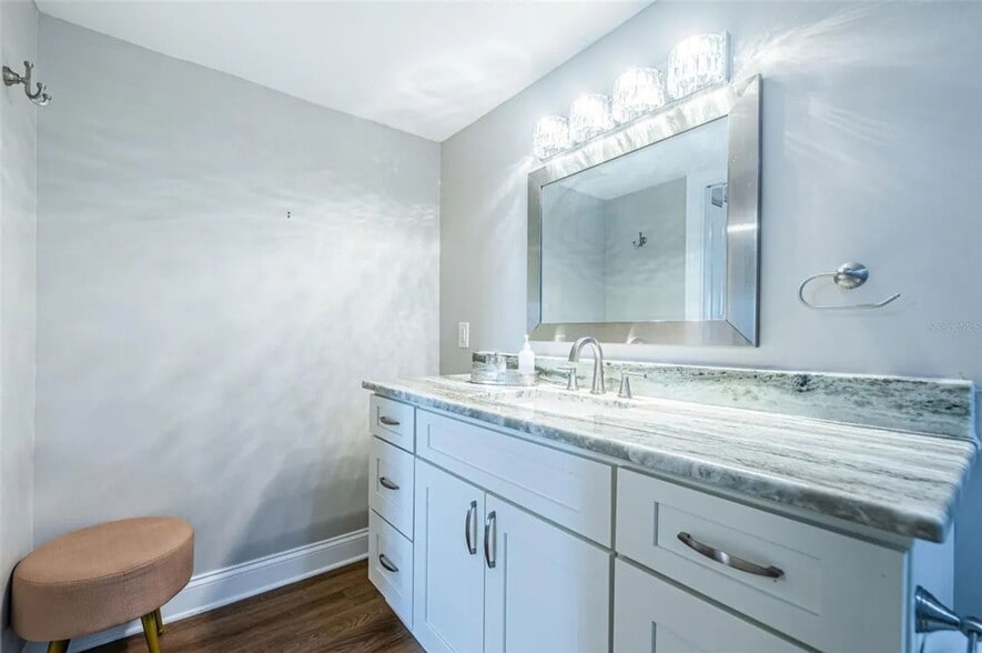 Building Photo - 5400 Park St N