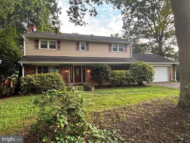 Primary Photo - 7917 Falstaff Rd