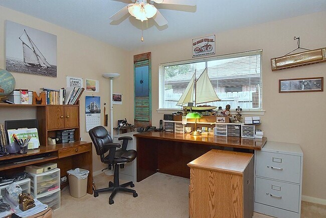 Building Photo - 1126 Western Springs Dr