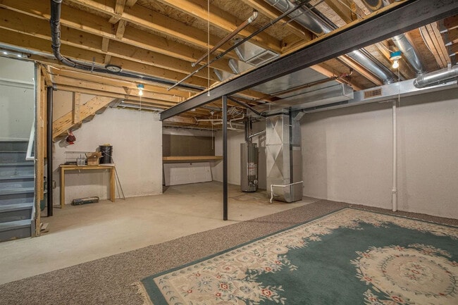 Building Photo - 3088 Village Cir