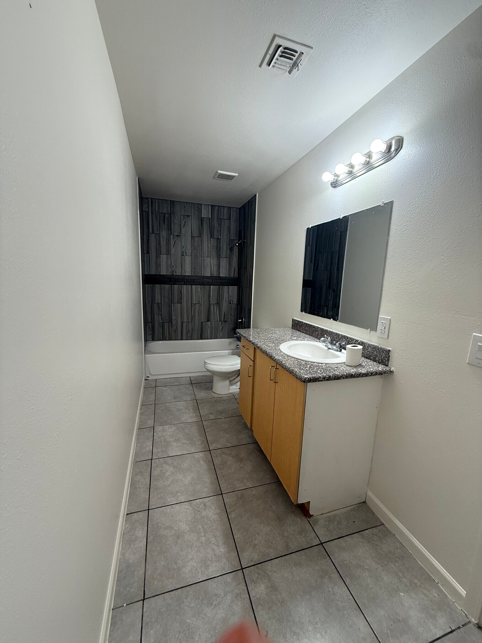 Building Photo - 2828 E Chipman Rd