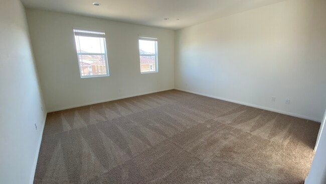 Building Photo - 24603 Fair Oaks Ln