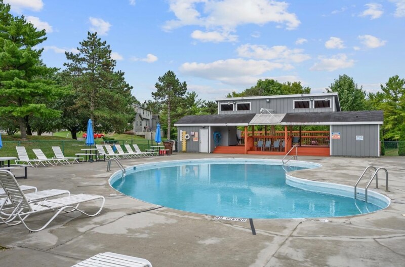 Building Photo - 6 Griffin Ln