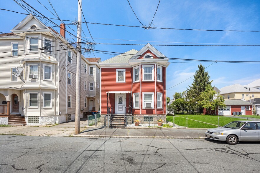 Building Photo - 93 Sidney St